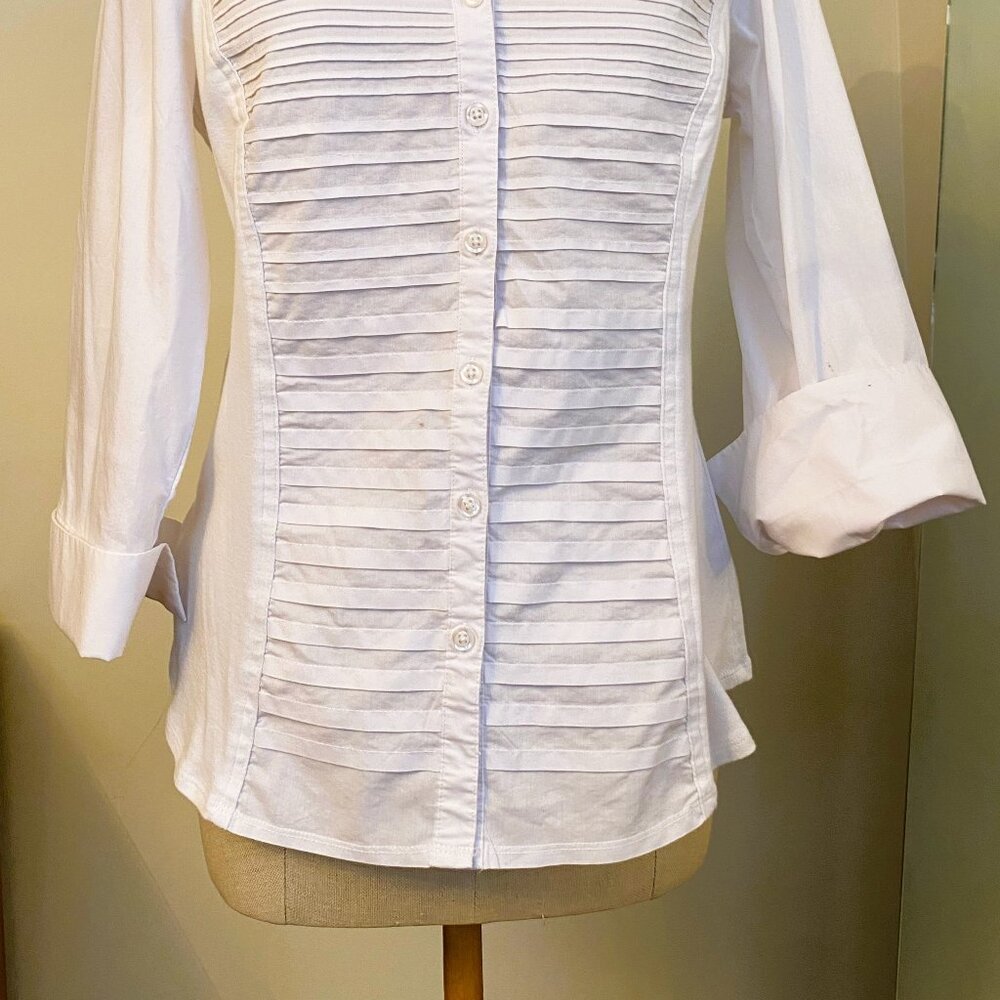 Signature by Larry Levine White Pleated, Fitted, Button-Up Shirt - Picture 3 of 8